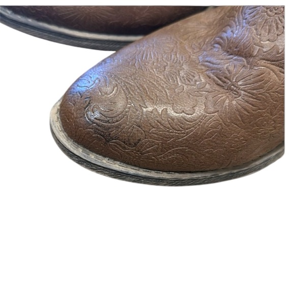 Very G Booties Slip On Side Zipper Closure Tan Womens Size 11 - Picture 10 of 13